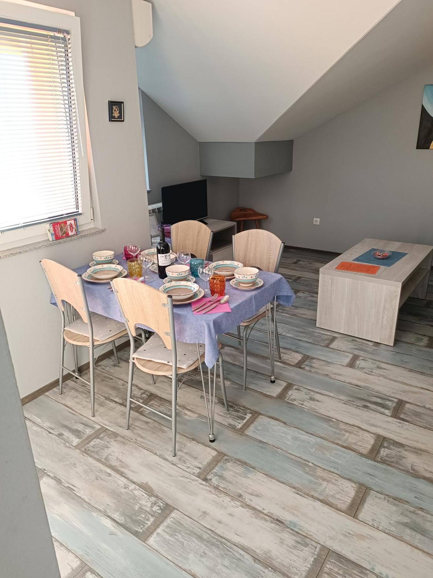 Apartmani Janjic บันยาลูกา ภายนอก รูปภาพ