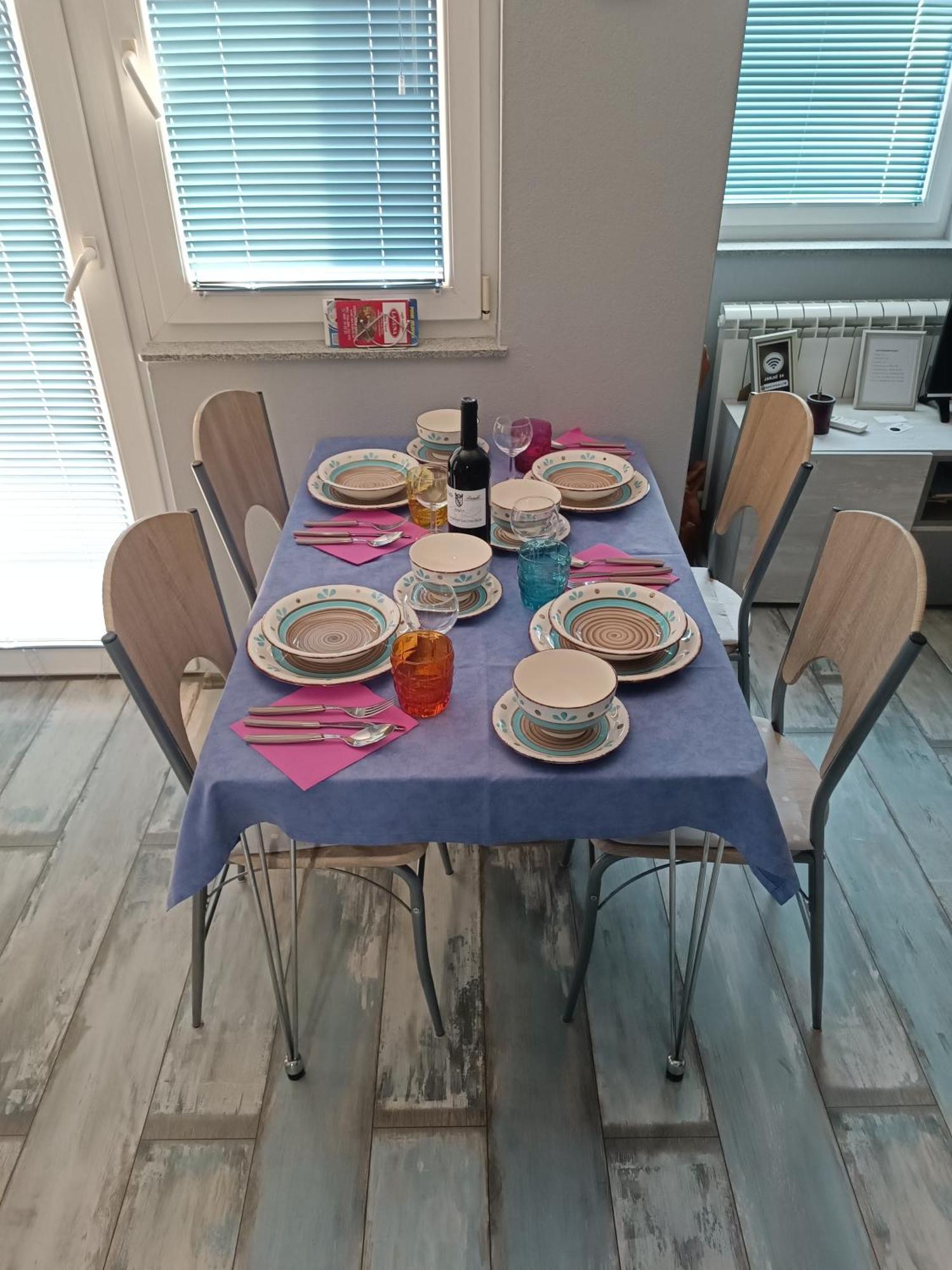Apartmani Janjic บันยาลูกา ภายนอก รูปภาพ