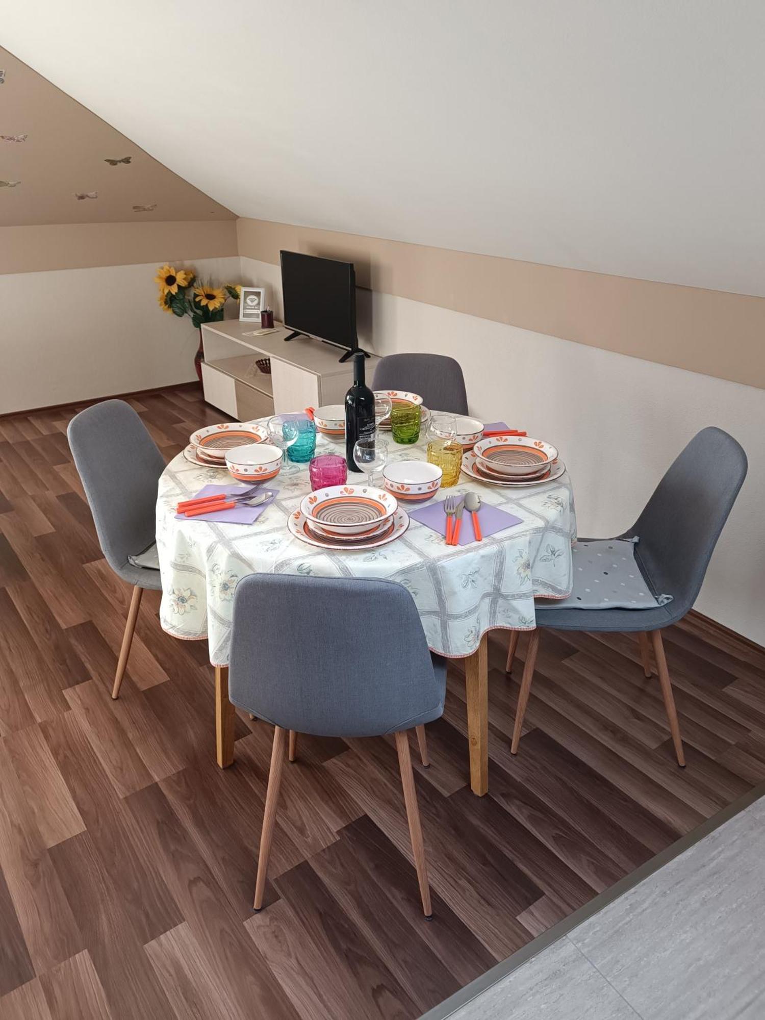 Apartmani Janjic บันยาลูกา ภายนอก รูปภาพ