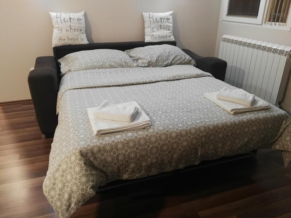 Apartmani Janjic บันยาลูกา ภายนอก รูปภาพ