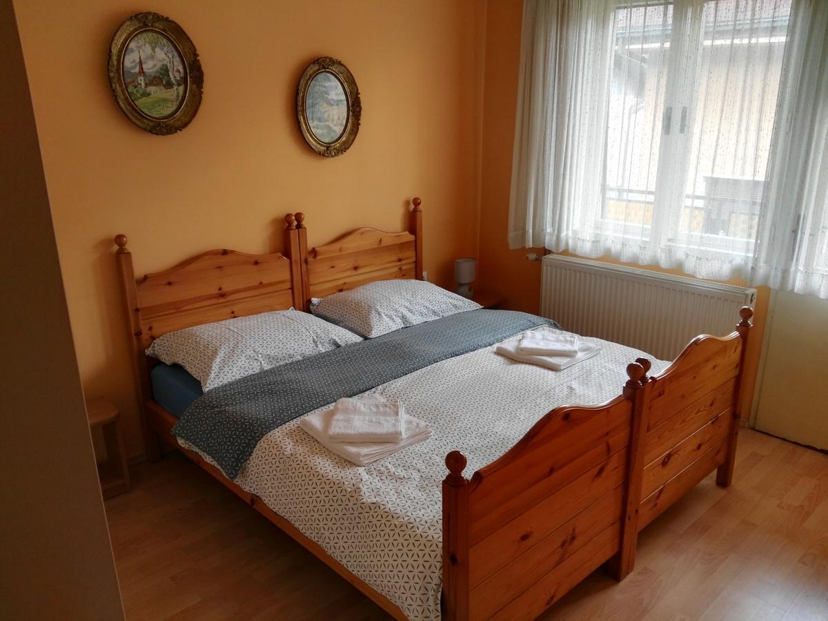 Apartmani Janjic บันยาลูกา ภายนอก รูปภาพ