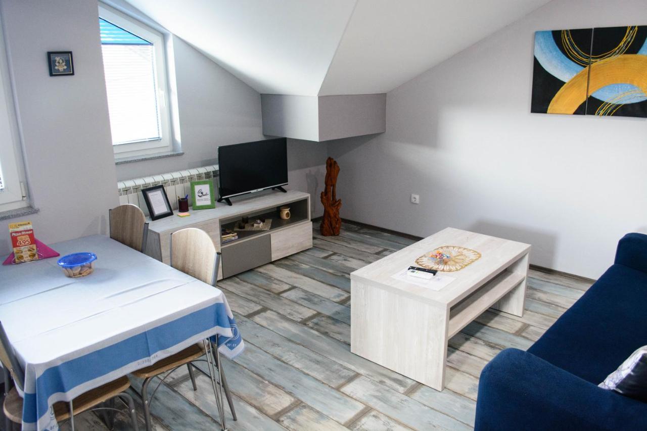 Apartmani Janjic บันยาลูกา ภายนอก รูปภาพ