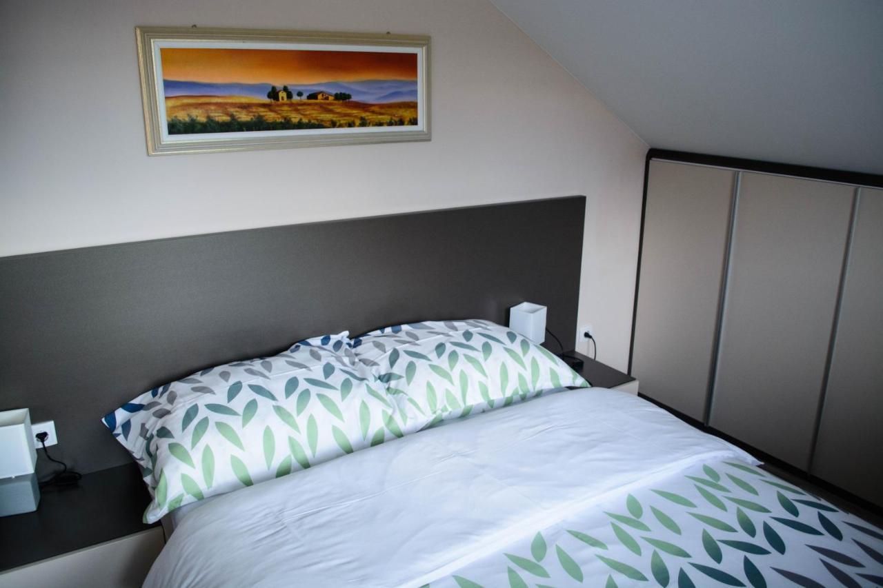 Apartmani Janjic บันยาลูกา ภายนอก รูปภาพ