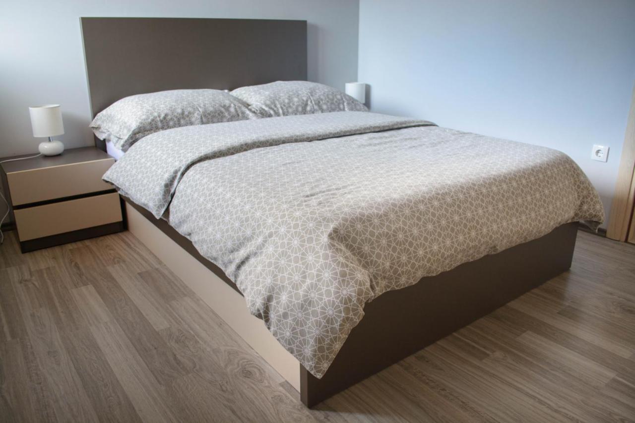 Apartmani Janjic บันยาลูกา ภายนอก รูปภาพ